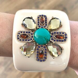 Stella & Dot cream chunky bracelet with jewels.